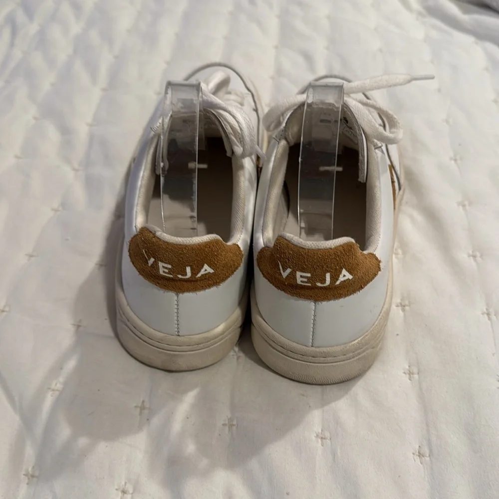 V-12 LEATHER WHITE CAMEL (2)